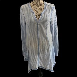 Seven 7 Women's small beachy blouse:
-  small
-